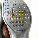 Clarks Wave Olive Green Nubuck Suede Bucs Women’s Size 7 Strap Detail READ Photo 9