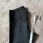 Athleta  Crocodile‎ Stealth Trucool Capri Black Gray Crop Legging Women’s Size L Photo 7