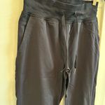 Lululemon Dance Studio Mid-Rise Cropped Pant Lightweight Swift Fabric Size 2 Photo 3