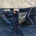 Universal Threads Women's High-Rise Vintage Midi Jean Shorts Photo 3