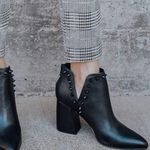 Steve Madden Glow Black Pointed Toe Spiked Ankle Booties 8.5 Photo 0