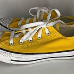 Converse Chuck Taylor All Star Women’s Size 6 Yellow Low Top Lemon Chrome Photo 3