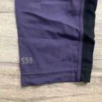 Splits59  Capri leggings Photo 3