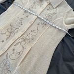 Classic Elements Vintage 90s Sz:M Petite  Cream Long floral Embroidered Sweater. Photo 2