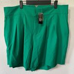 Torrid NEW  Wide‎ Leg Studio Crepe Pleated Shorts Bosphorus Kelly Green Size 18 Photo 0