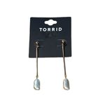 Torrid 🎄 Pearl Linear Earrings Photo 3