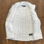 The North Face Women's Camouflage Gray and White Thermoball Vest size Large Photo 6