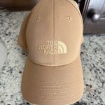 The North Face hat Photo 3