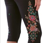 Johnny Was Chandra Bike Short Bermuda Floral Embroidery Black Knit XS J66720-2 Photo 3