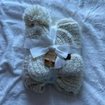 BEARPAW  Hat & Scarf Set Photo 0