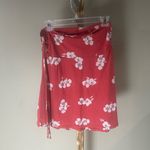 Patagonia Womenโs Medium Red Floral Wrap Skirt Photo 2
