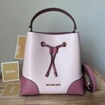 Michael Kors Purse Photo 0