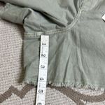 American Eagle  Outfitters 90’s boyfriend short Cargo Shorts Relaxed Fit, Size 18 Photo 4