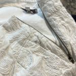 Joie  Leslie on porcelain Embroidered cotton linen Shorts in Size 2 Photo 7