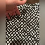 Zac and Rachel  Black /White Capri Coped Geometric Design Sz 6  97 % Cotton Pockets Photo 4