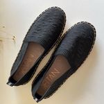 Deltan Black Slip Photo 0