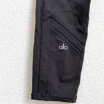Alo Yoga  Black Cropped Leggings Size S Photo 5