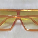 Yellow Oversize Sunglasses Photo 2