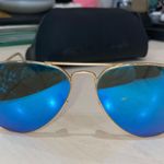 Ray-Ban Aviators Photo 2
