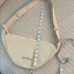 NWOT Aveda neutral cream, 100% cotton shoulder, cross body sling travel bag Photo 10