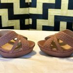 Kaari Blue  dusty rose platform sandals size 8.5 Photo 0