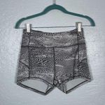 Lululemon Women 8 In Movement Short Everlux 2.5" Swerve Vapor Metal Gray Pocket Photo 0