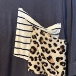 Boutique Women's Short Sleeve Striped/Leopard Pocket Tee Size Large Blue Photo 2