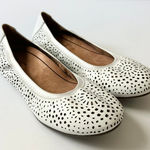 Vionic NEW Robyn White Leather Laser Cut Classic Ballet Flats Shoes Size 8.5 Photo 0