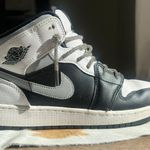 Jordan 1 Mid Youth Size 5 White Shadow Womens Sz 6.5/7 Photo 3