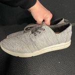 Toms Sneakers Size 9 in‎ Women’s Gray & White in Color Del Ray Photo 5