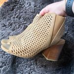 Steve Madden Women's Tan Peep-Toe Block Heel Shoes Photo 0