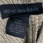 Steve Madden Womens OSFM knit Fringe Poncho Cape grandma core tan Photo 4