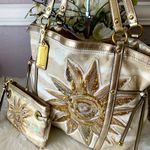 Coach  AUDREY LARGE LIMITED EDITION SUN/STARFISH CANVAS/LEATHER TOTE & WRISTLET Photo 2