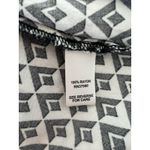 Cato Blouse Plus Size 22/24W Black & White Print Rayon V Neck Roll Tab Sleeves Photo 7