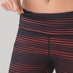 Lululemon Speed Tight IV Color: Twisted Dune Alarming Black Size 8 EUC Photo 2