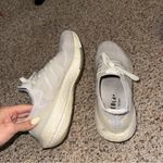 Adidas  White Ultra Boost Women’s 8.5 Photo 5