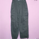 Aritzia TNA Supply Relaxed Cargo Pants in Utility Green Photo 10