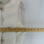 Gap  Sleeveless Puffer Vest Jacket Button Zipper Women’s Medium White Photo 3