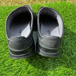 Clarks Black Leather Women's Shoes Size 7.5 Photo 3