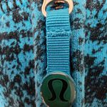 Lululemon  Fair Isle Winter Snowflake Blue Fleece Sherpa Hood Scuba Hoodie Size 6 Photo 2