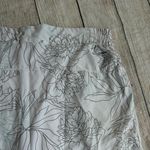 Columbia size XL white floral design pull on elastic waist athletic skort Photo 3