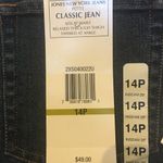 Jones New York classic jeans Photo 1