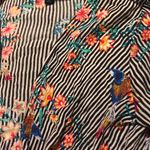 One Clothing Revolve UO Black White Stripe Floral Hummingbird 3/4-Slv Tie-Front Wrap Top EUC S Photo 9