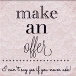 Badgley Mischka FLORAL EYELET SHORT SLEEVE CROPPED BACK ZIPPERED WHITE GREEN TOP Photo 10