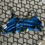 Nike Women’s  Sports Bra Size Large Blue Photo 2