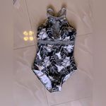 Catalina Women's High Neck Keyhole One Piece Swimsuit Size Small Black/White Photo 2