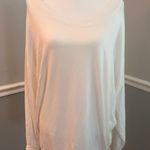 Pj Harlow Taylor French Terry Crew Neck Sweatshirt
Color: Pearl
Size: L Photo 1