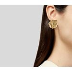 Diane Von Furstenberg Gold tone  vintage seashell clip on earrings. Photo 6