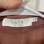 ASTR  the label Mauve Sheer Top with Notched Collar and Balloon Sleeves M Photo 3