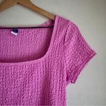 Old Navy  Short Sleeve Square-Neck Pink Textured Fitted Blouse Size Medium Photo 3